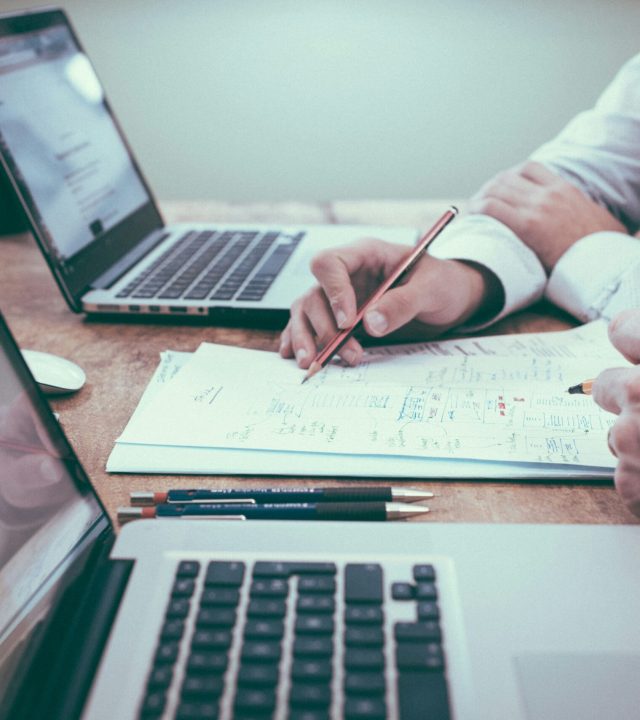 scott graham 5fnmwej4taa unsplash